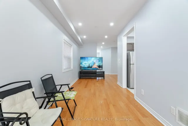 Additional image 7 of 443 Comiskey Cres