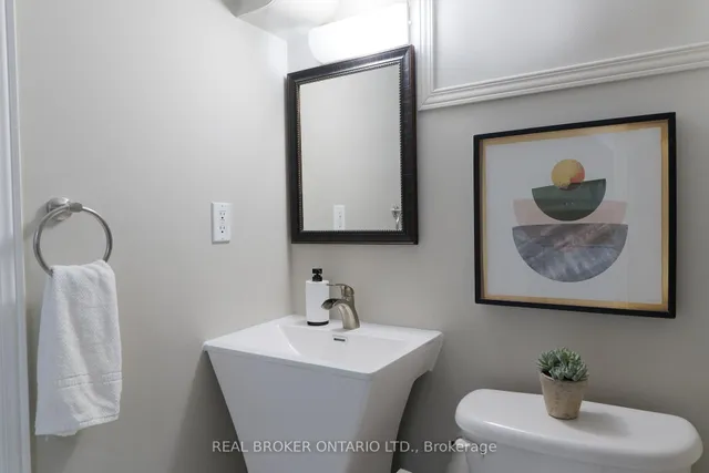 Additional image 32 of 39 Cloverhill Rd