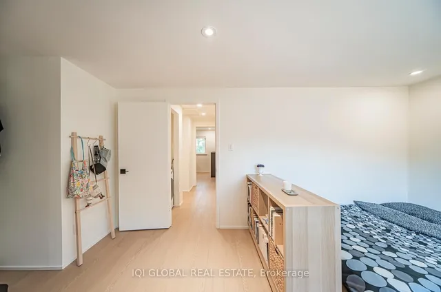 Additional image 30 of 1270 Gainsborough Dr Unit 72