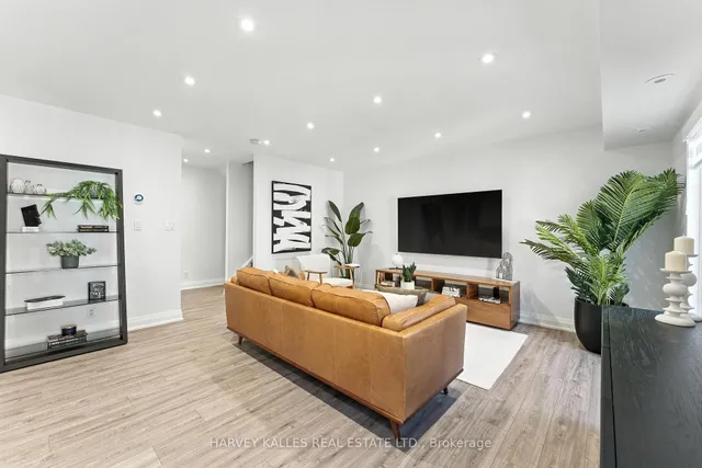 Additional image 3 of 30 Western Battery Rd Unit 326