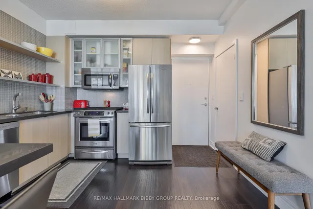 Additional image 11 of 33 Lombard St Unit 2204