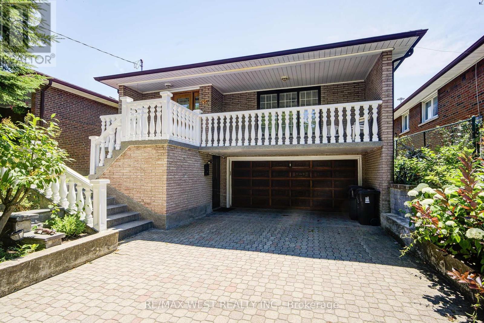 85 DOWNSVIEW AVENUE|Toronto (Downsview-Roding-CFB), Ontario M3M1E1