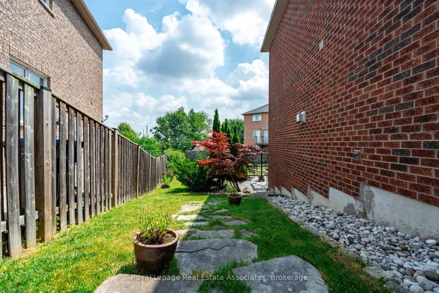 Additional image 39 of 16 Sandyside Cres