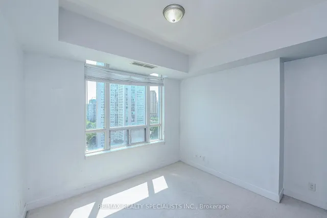 Additional image 18 of 70 Absolute Ave Unit 1206