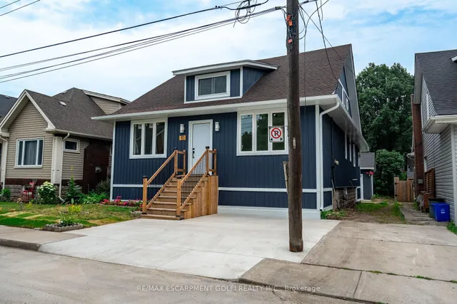 Additional image 3 of 10 Comet Ave