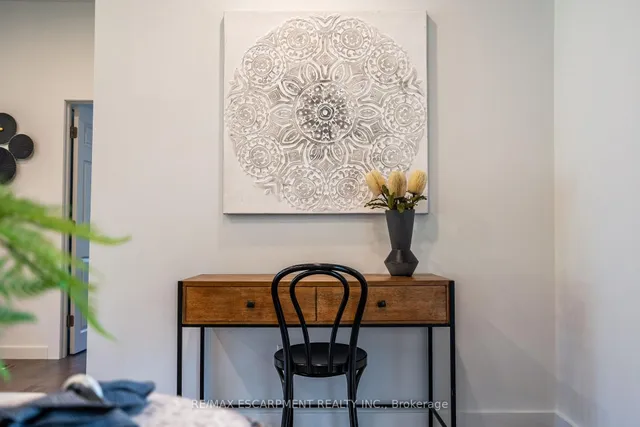 Additional image 12 of 70 Flamboro St