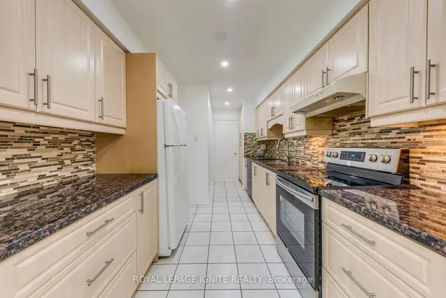 Additional image 13 of 4635 Regents Terr Unit 66