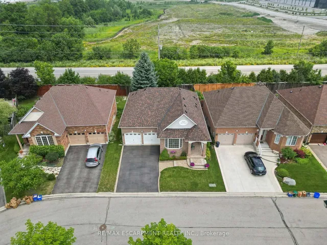 Additional image 44 of 1650 Allan Cres