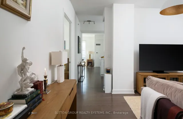 Additional image 18 of 156 Portland St Unit 612