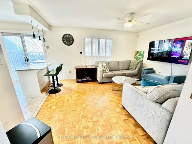 Additional image 12 of 533 Leatherleaf Dr