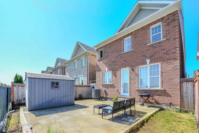 Additional image 47 of 1395 Chretien St