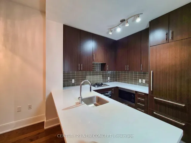 Additional image 20 of 39 Queens Quay Unit 526