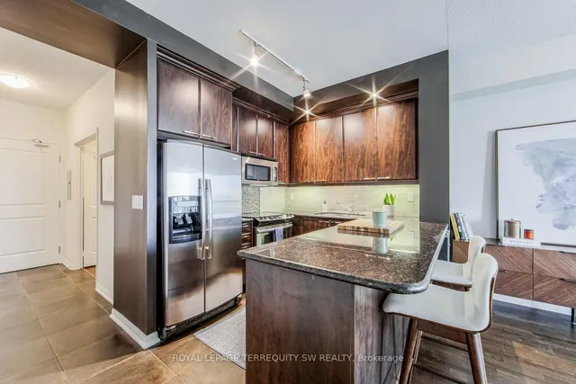 Additional image 3 of 628 Fleet St Unit 703