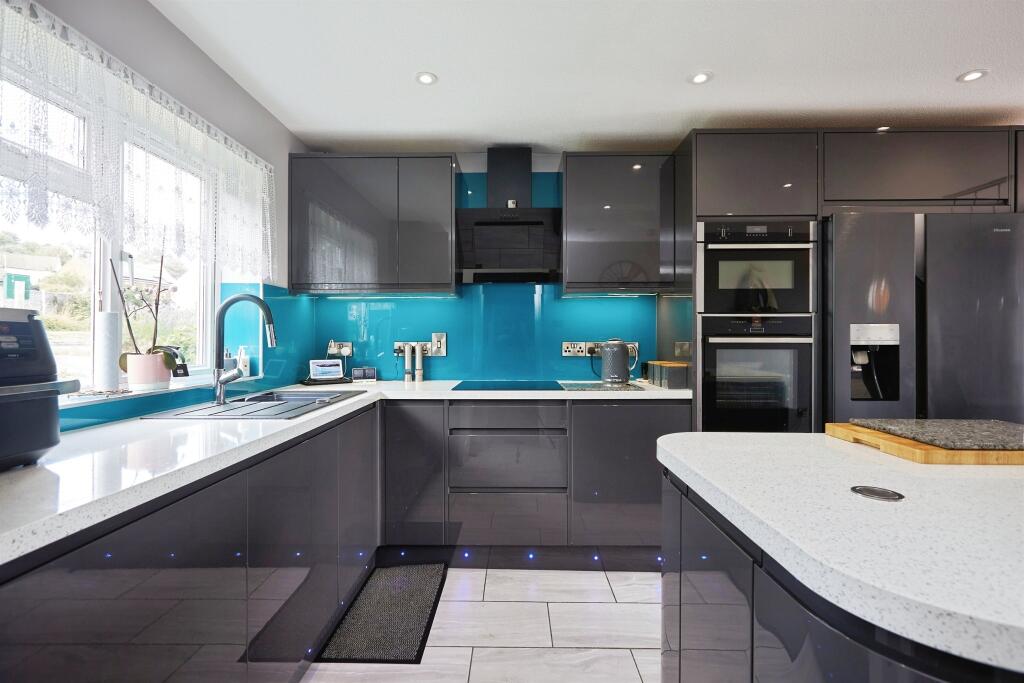 Additional image 3 of Deanesly Way, Wincanton