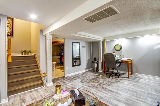 Additional image 24 of 59 Kenninghall Blvd Unit 17