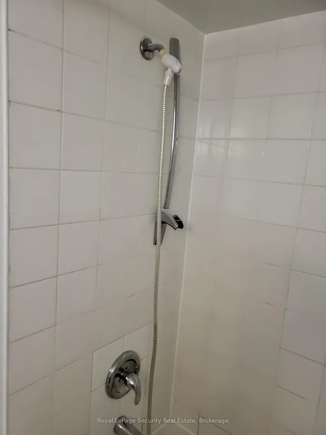 Additional image 16 of 2470 Eglinton Ave Unit 605