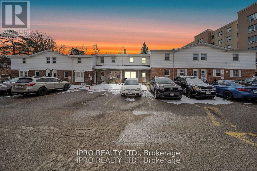 312 WESTCOURT PLACE|Waterloo, Ontario N2L2R7