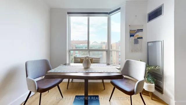Additional image 4 of 284 Bloor St Unit 806