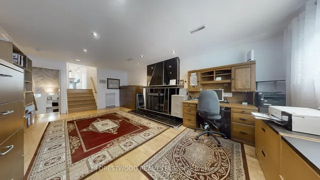 Additional image 12 of 571 Silver Creek Blvd