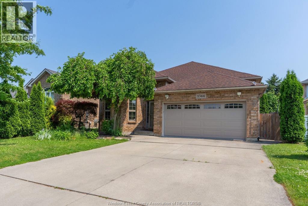 1544 IMPERIAL CRESCENT|Windsor, Ontario N9G2T8