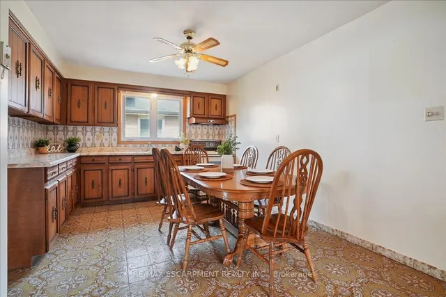 Additional image 14 of 100 Taymall St