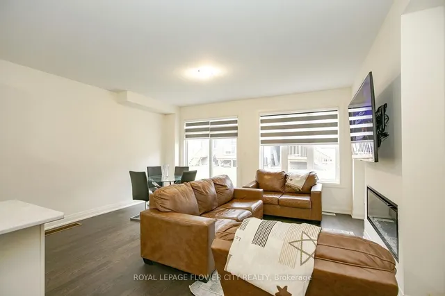 Additional image 13 of 114 Adventura Rd