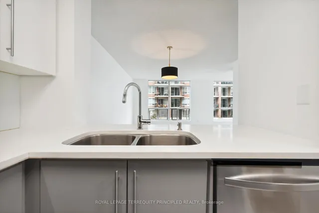 Additional image 10 of 942 Yonge St Unit 418