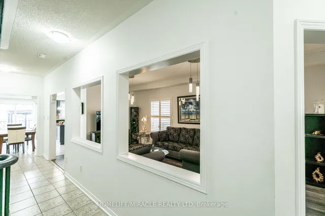 Additional image 23 of 16 Signet Crt