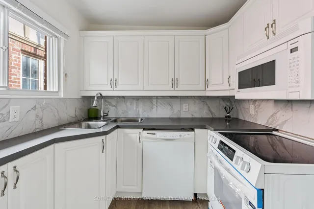 Additional image 16 of 165 Lake Shore Dr