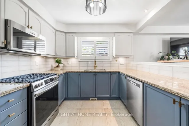 Additional image 12 of 12 Valridge Crt