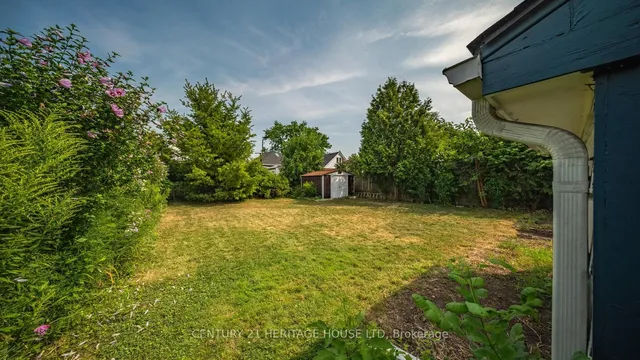 Additional image 24 of 25 East 33rd St