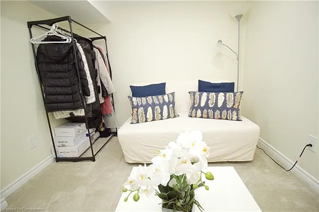 Additional image 30 of 109 Warren Ave