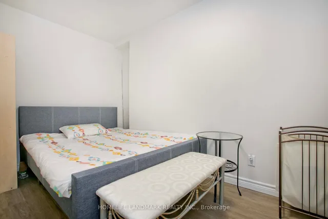 Additional image 19 of 39 La Peer Blvd