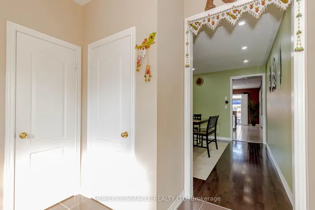 Additional image 8 of 27 Fossil St