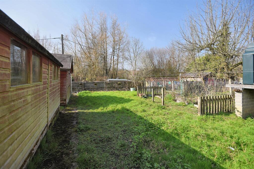 Additional image 10 of Yarlington