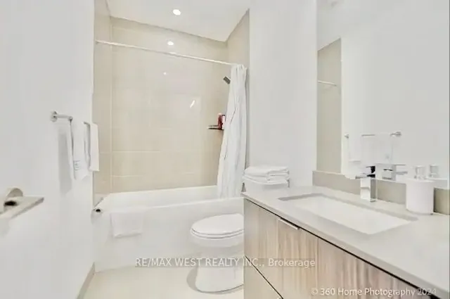 Additional image 6 of 395 Bloor St Unit 5005