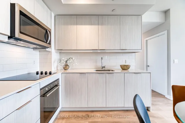 Additional image 10 of 32 Forest Manor Rd Unit 2305