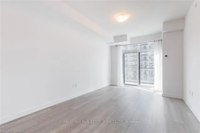 Additional image 11 of 460 Dundas St Unit 901