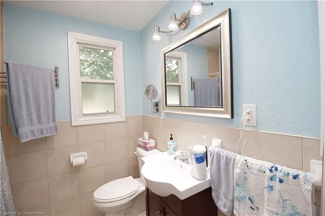 Additional image 15 of 109 Warren Ave