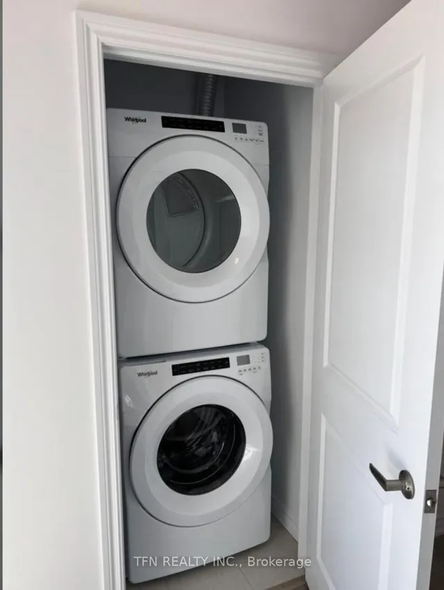 Additional image 23 of 460 Dundas St Unit 121