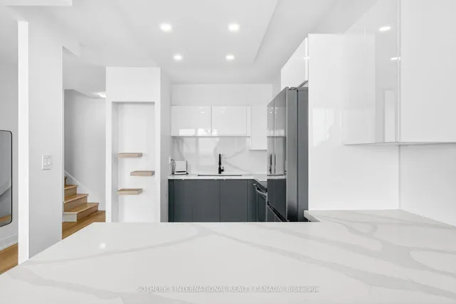 Additional image 14 of 33 Harbour Sq Unit 1423