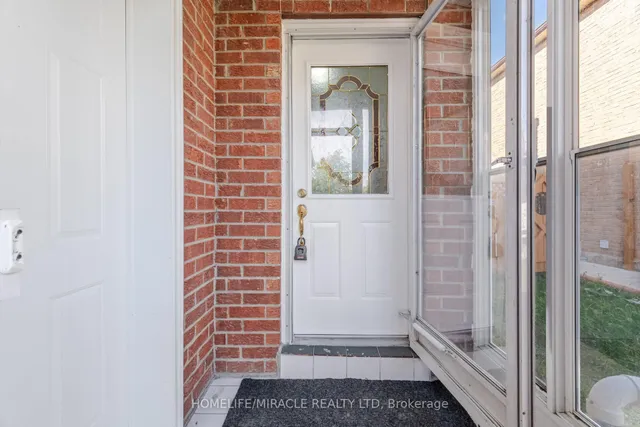 Additional image 3 of 27 Jay St