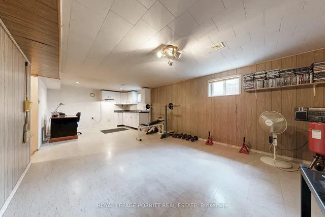 Additional image 25 of 27 Hinton Rd