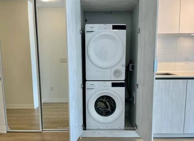 Additional image 9 of 8 Widmer St Unit 4008