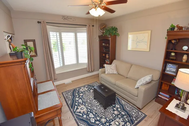 Additional image 25 of 241 SILVERBIRCH Blvd