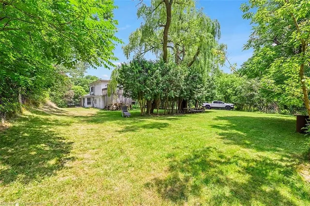 Additional image 9 of 18 Sullivan's Lane