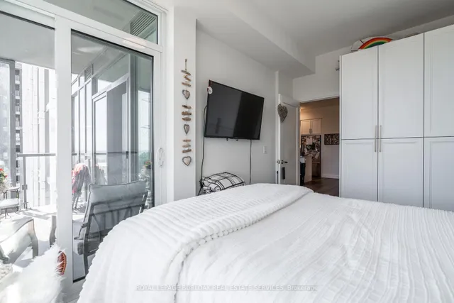 Additional image 10 of 500 Brock Ave Unit 604