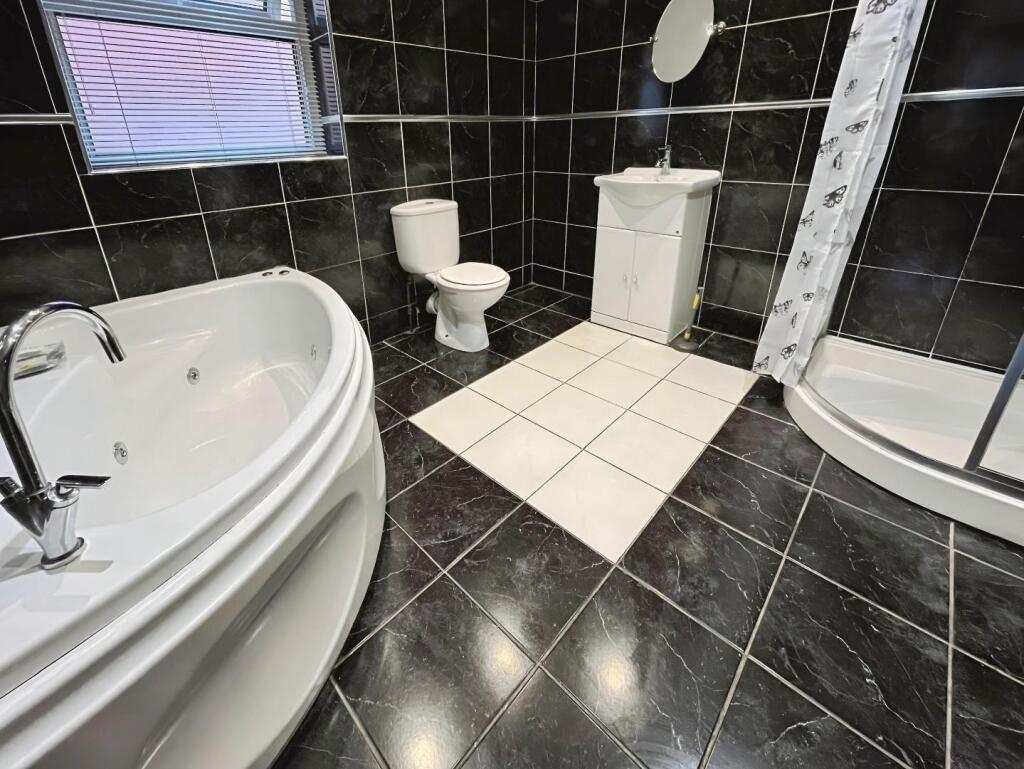 Additional image 4 of Green Lanes, Sutton Coldfield