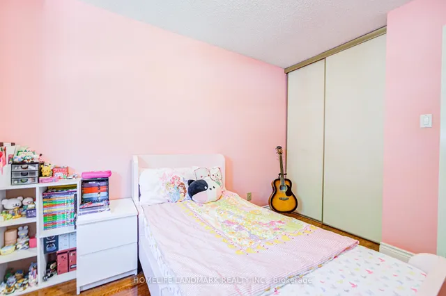 Additional image 30 of 177 Roxanne Cres