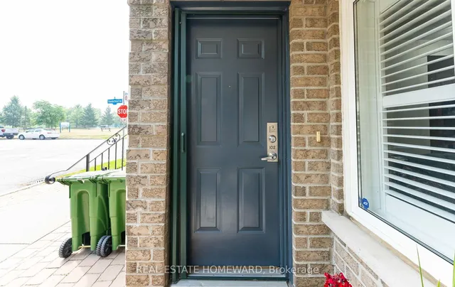 Additional image 4 of 2 Brian Peck Cres Unit 102